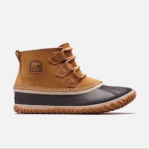 Sorel Women’s Out N About Leather Duck Boot in Elk